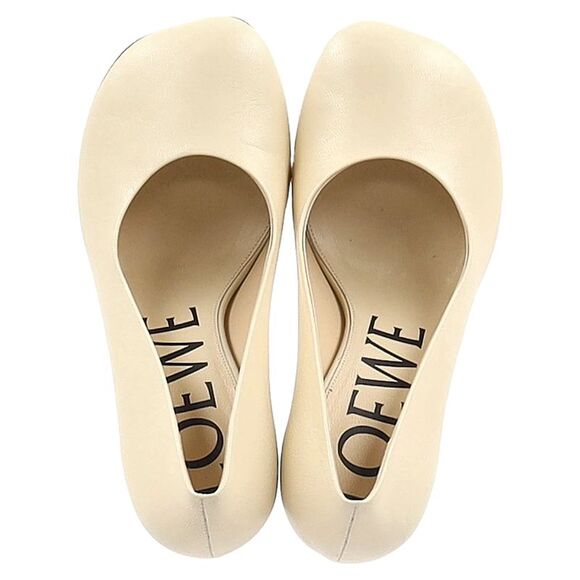 Loewe Toy 90mm Sculpted-Heel Pumps in Cream Calfskin Leather - Picture 2 of 6